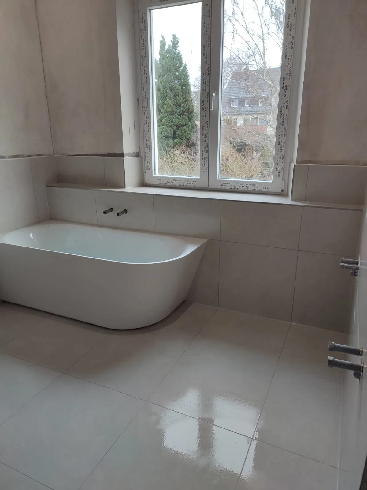 Badsanierung mit freistehender Wanne